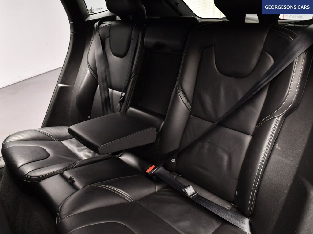 Used Volvo V40 2015 for sale - 78153720: Photo 15