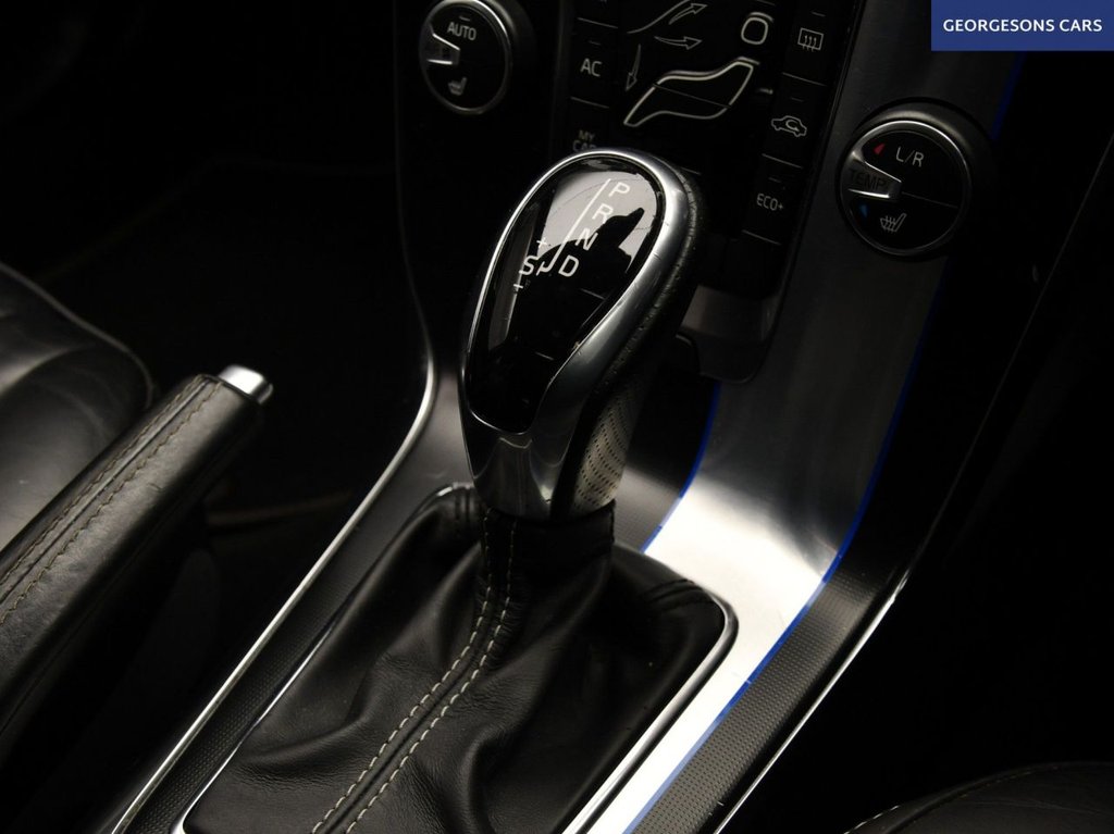 Used Volvo V40 2015 for sale - 78153720: Photo 18