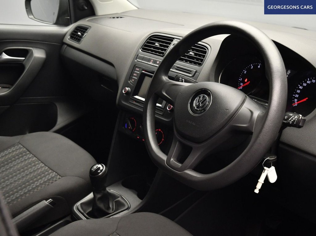 Used Volkswagen Polo 2015 for sale - 77262930: Photo 11