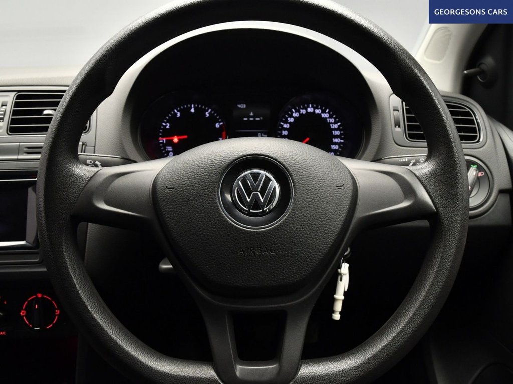 Used Volkswagen Polo 2015 for sale - 77262930: Photo 16