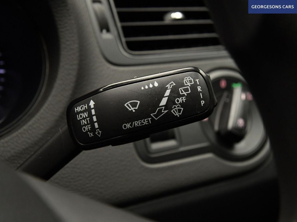 Used Volkswagen Polo 2015 for sale - 77262930: Photo 24