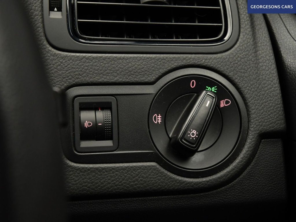 Used Volkswagen Polo 2015 for sale - 77262930: Photo 26