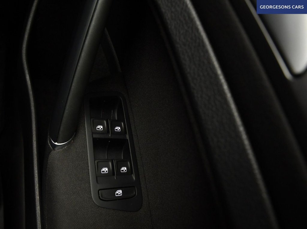 Used Volkswagen Golf 2019 for sale - 77463701: Photo 32