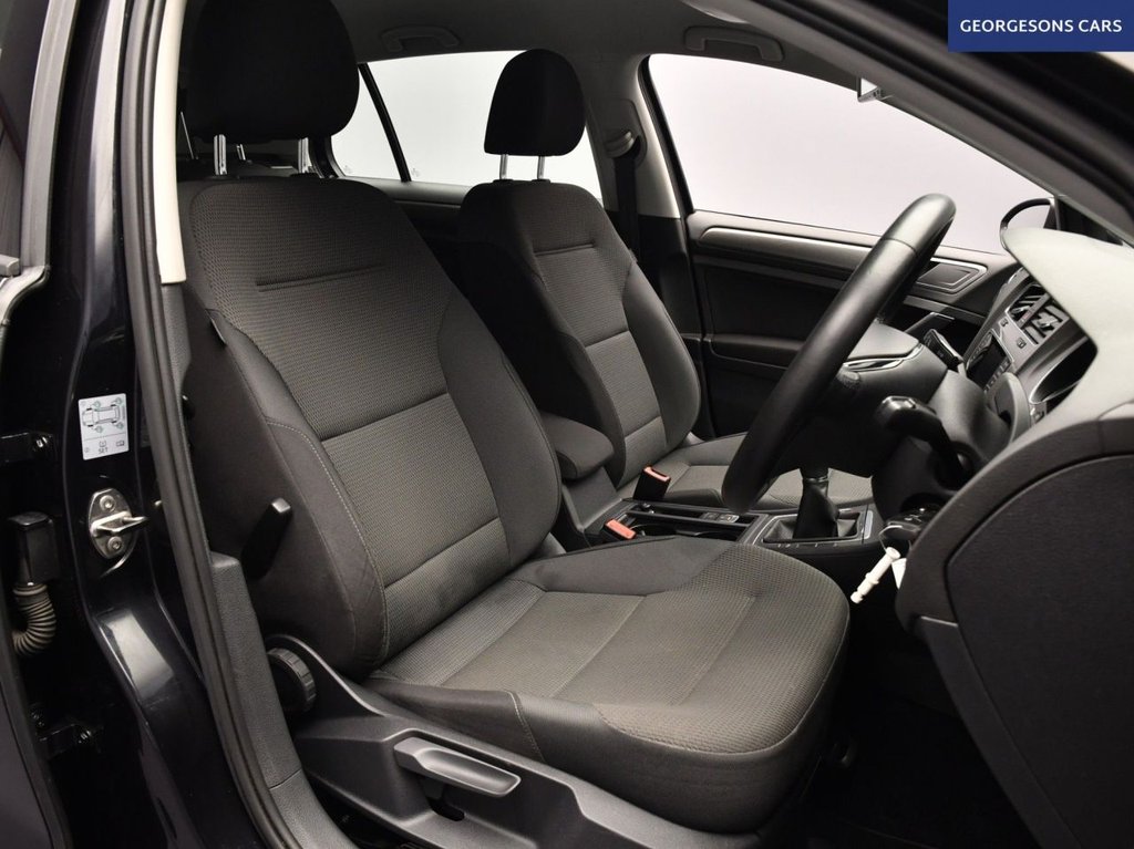 Used Volkswagen Golf 2013 for sale - 77560570: Photo 12