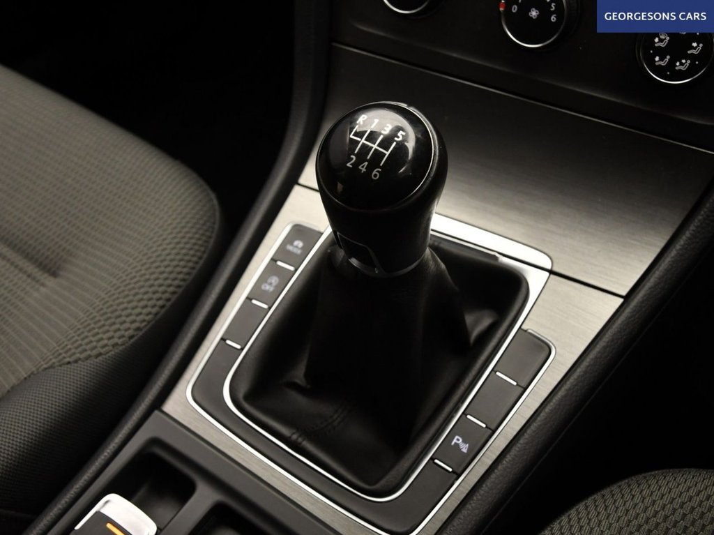 Used Volkswagen Golf 2013 for sale - 77560570: Photo 15