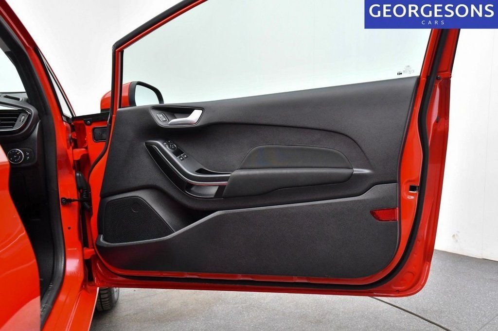 Used Ford Fiesta 2017 for sale - 76406137: Photo 23