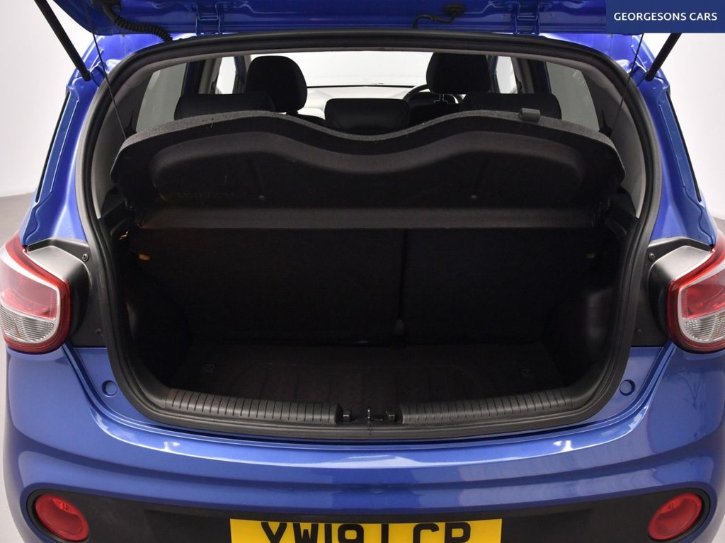 Used Hyundai i10 2019 for sale - 76604432: Photo 9