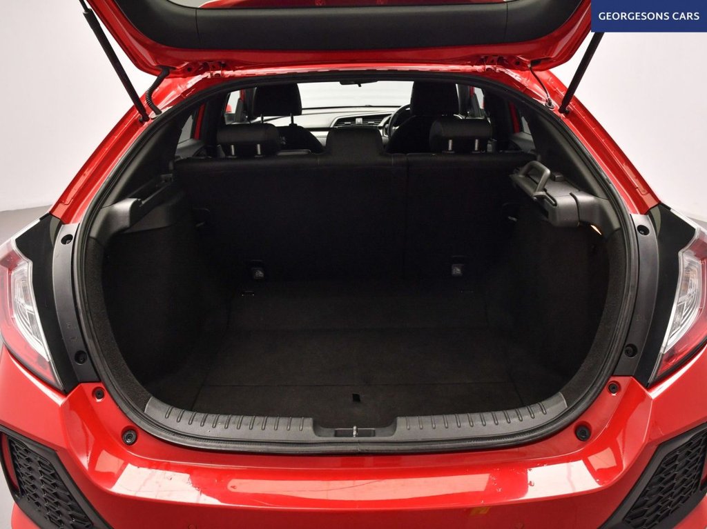 Used Honda Civic 2018 for sale - 77212155: Photo 9