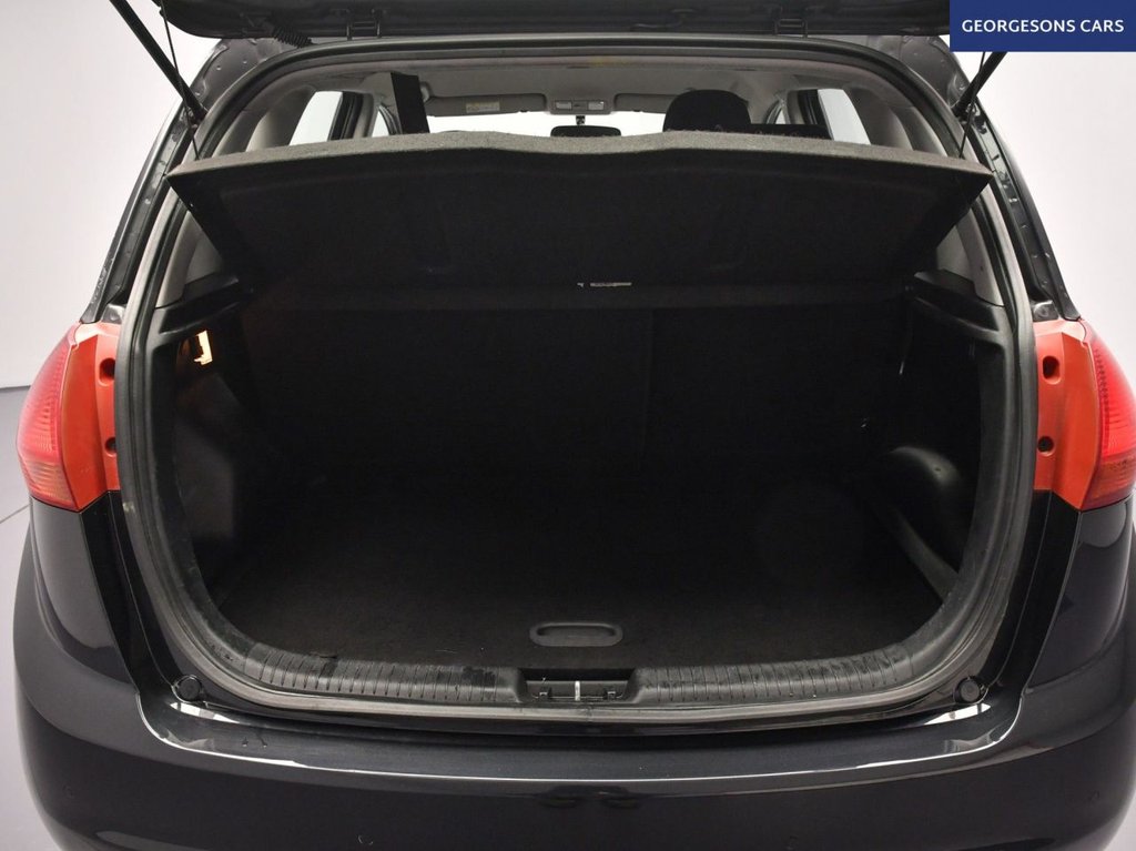 Used Kia Venga 2015 for sale - 77436651: Photo 9