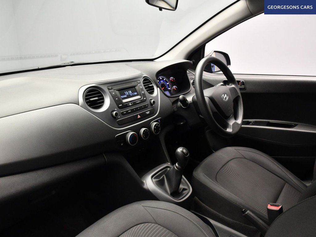 Used Hyundai i10 2018 for sale - 76604336: Photo 10