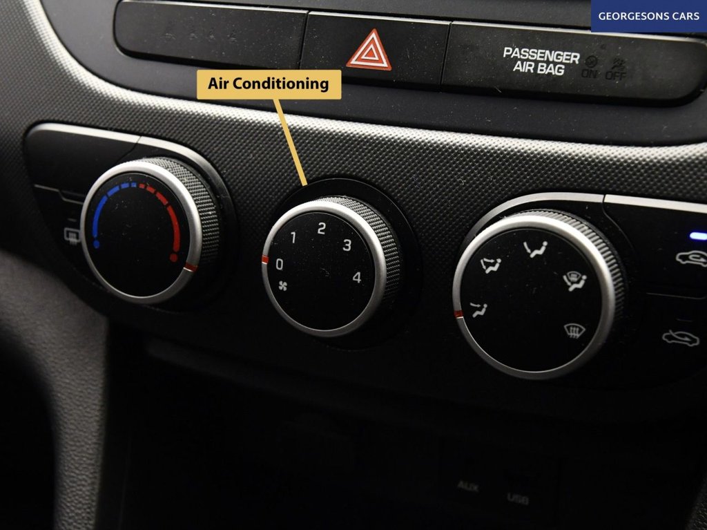 Used Hyundai i10 2018 for sale - 76604336: Photo 19