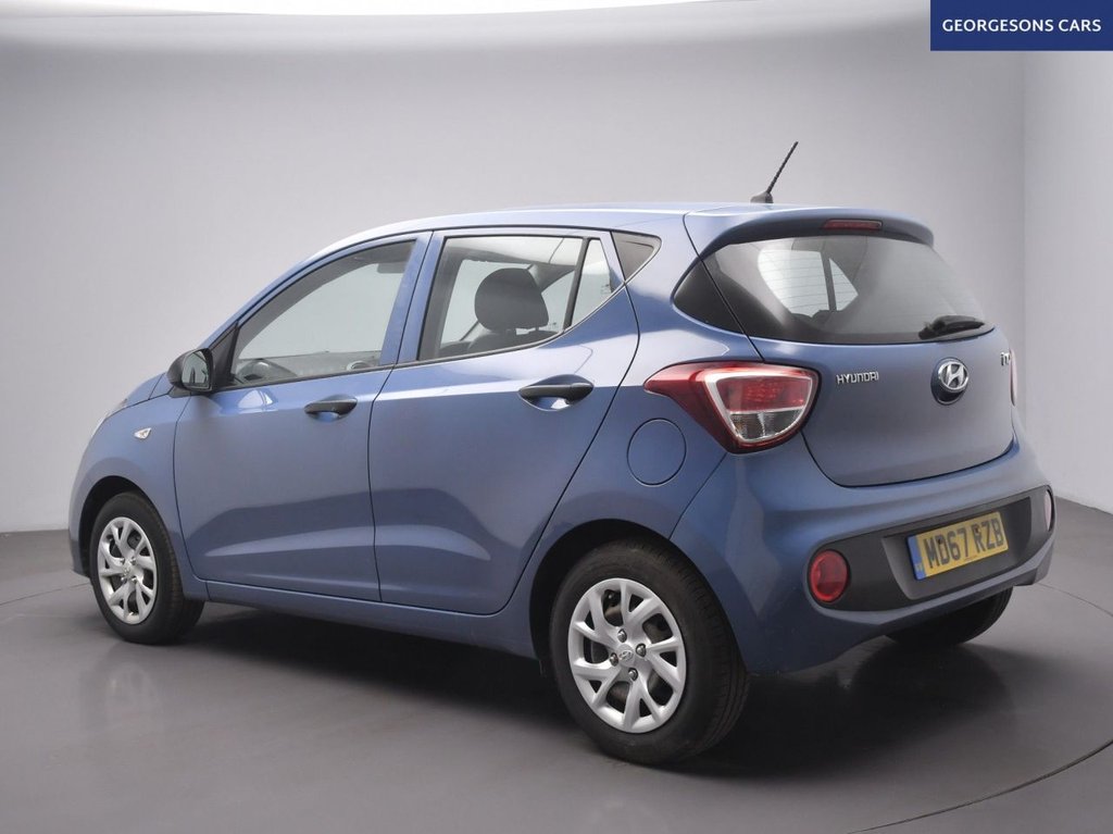 Used Hyundai i10 2018 for sale - 76604336: Photo 2