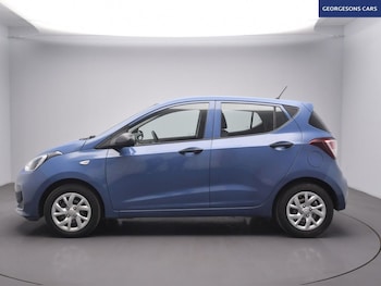Used Hyundai i10 2018 for sale - 76604336: Photo