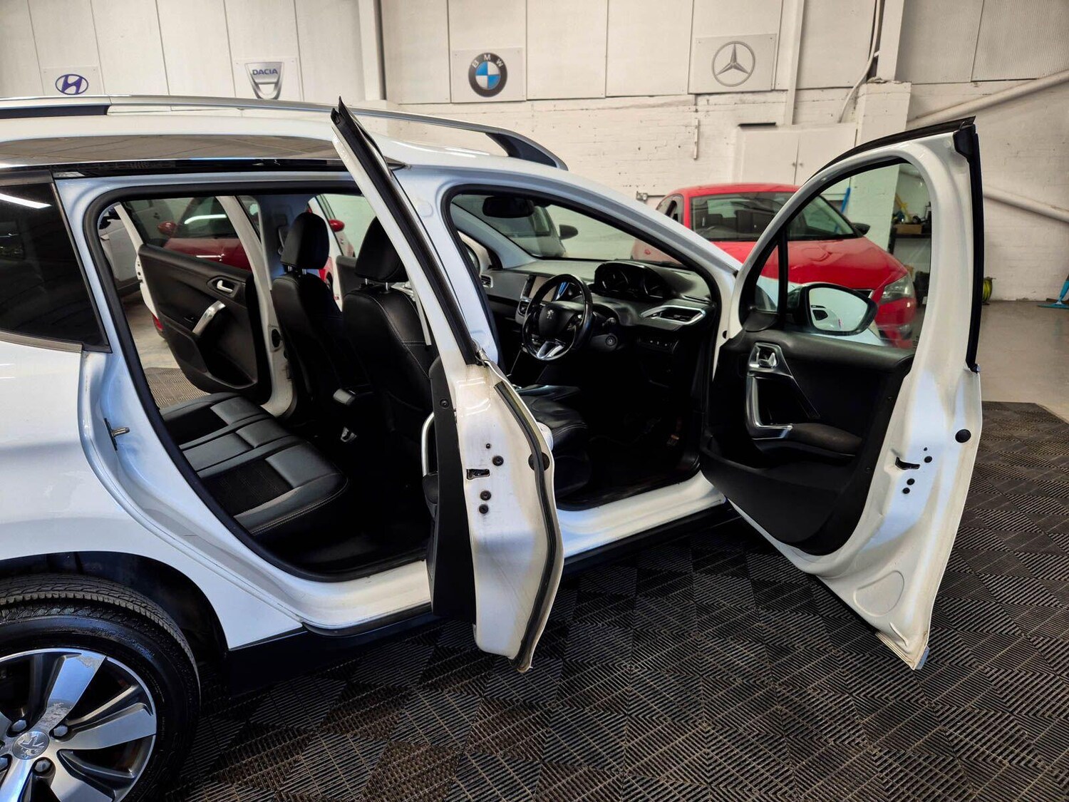 Used Peugeot 2008 for sale - 78214397: Photo 30