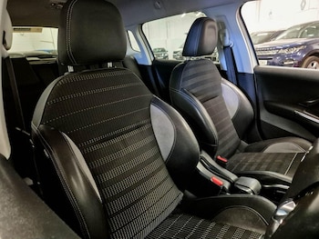 Used Peugeot 2008 2013 for sale - 78214397: Photo