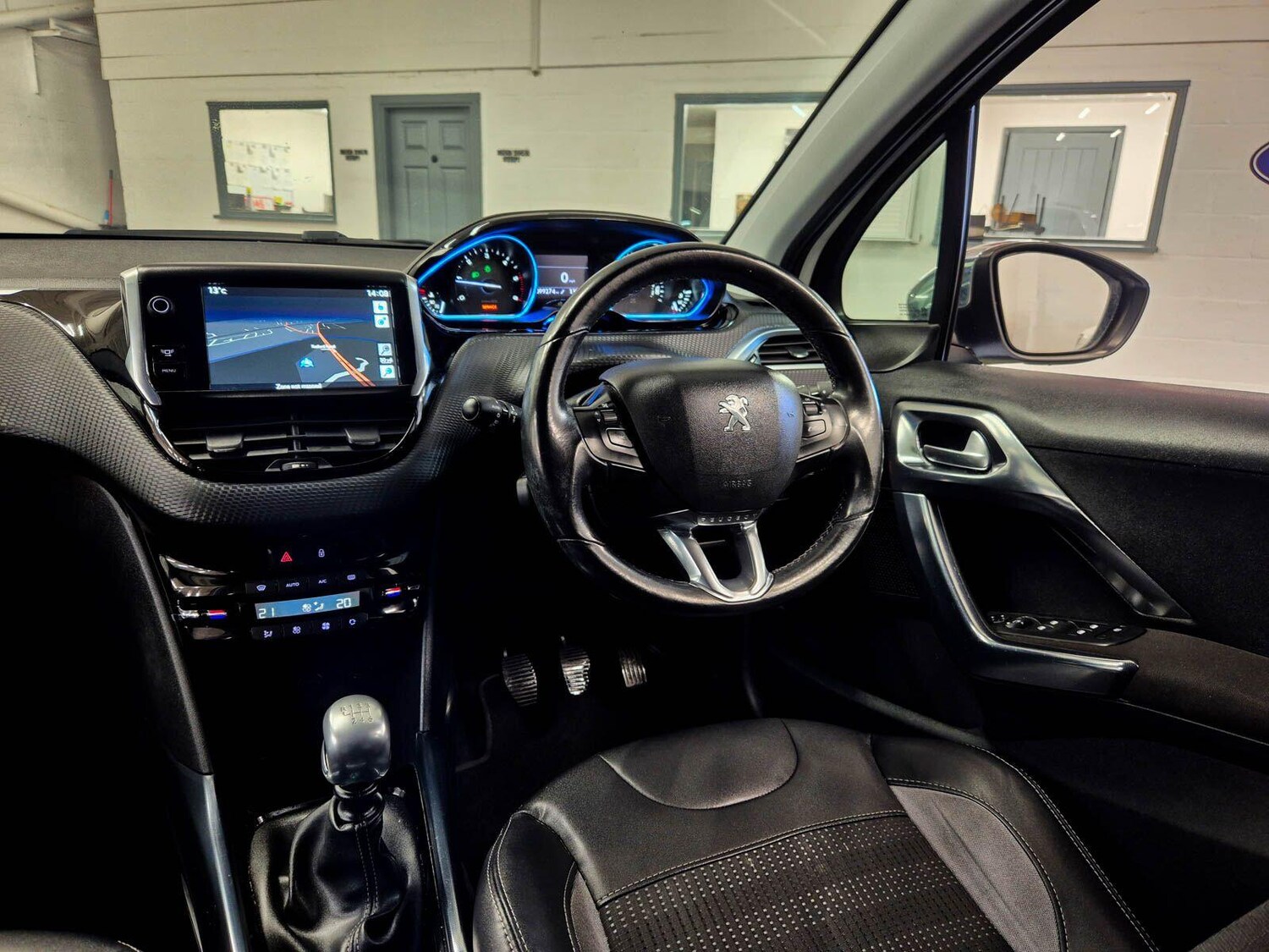 Used Peugeot 2008 for sale - 78214397: Photo 64