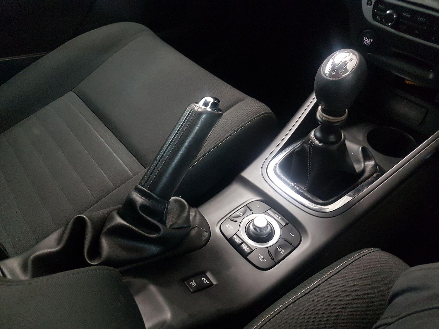 Used Renault Megane 2015 for sale - 77109083: Photo 12