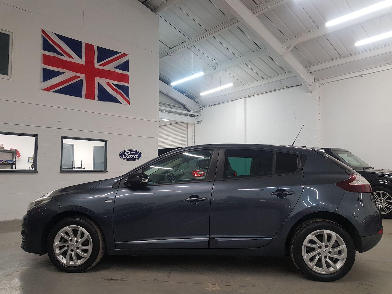 Used Renault Megane 2015 for sale - 77109083: Photo 8