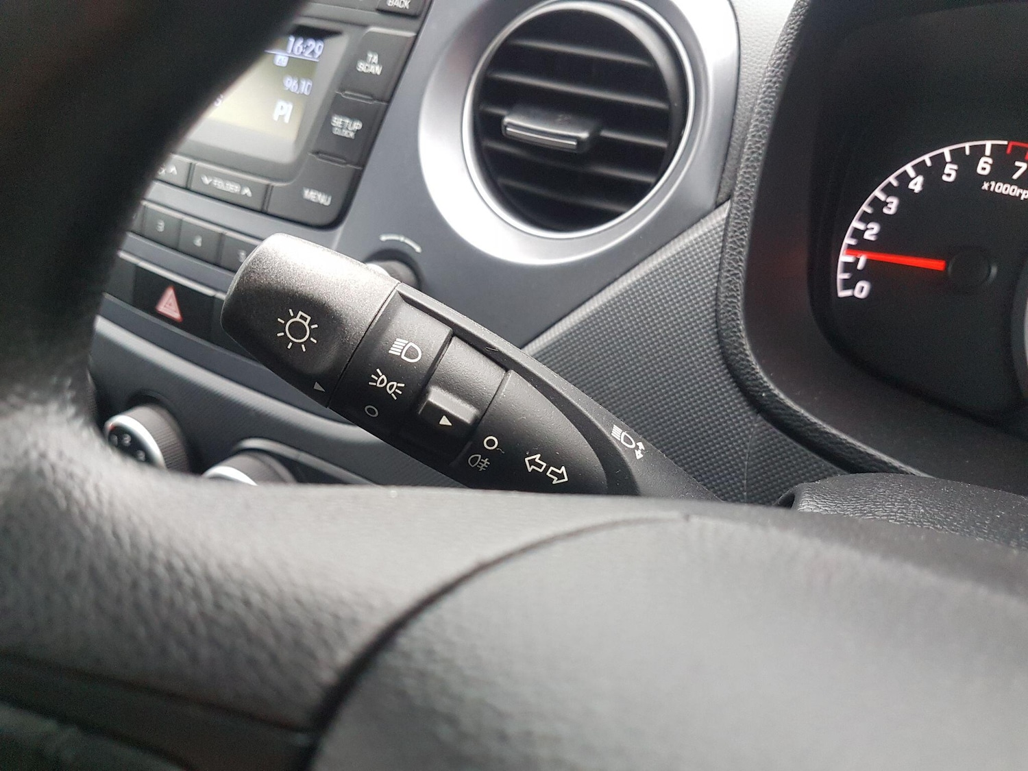 Used Renault Captur 2015 for sale - 76284208: Photo 15