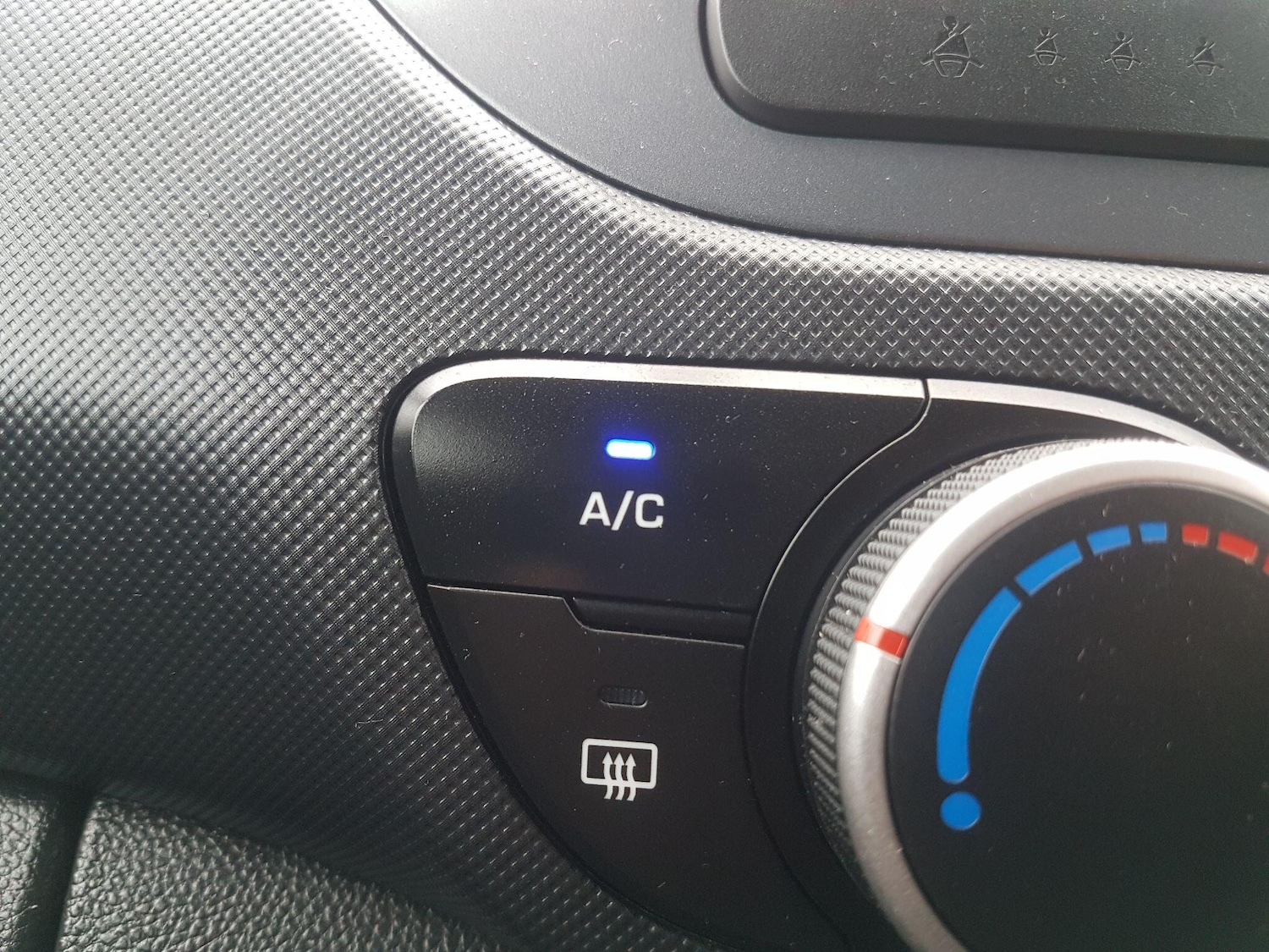 Used Renault Captur 2015 for sale - 76284208: Photo 16