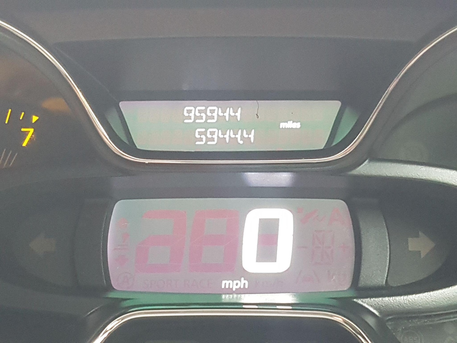 Used Renault Captur 2015 for sale - 76284208: Photo 29