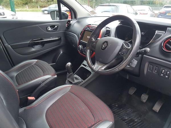 Used Renault Captur 2015 for sale - 76284208: Photo 2