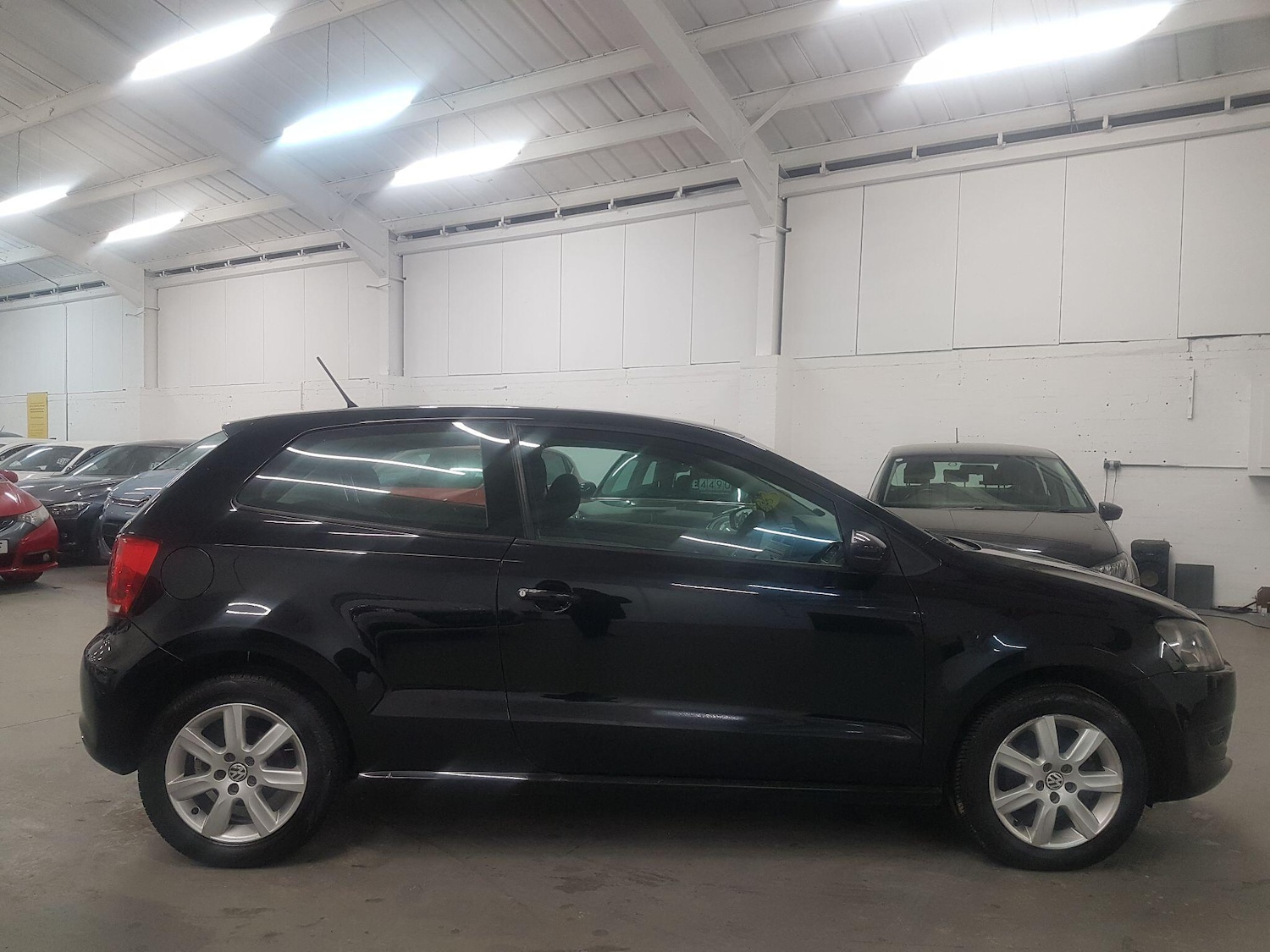Used Volkswagen Polo 2010 for sale - 77067203: Photo 10