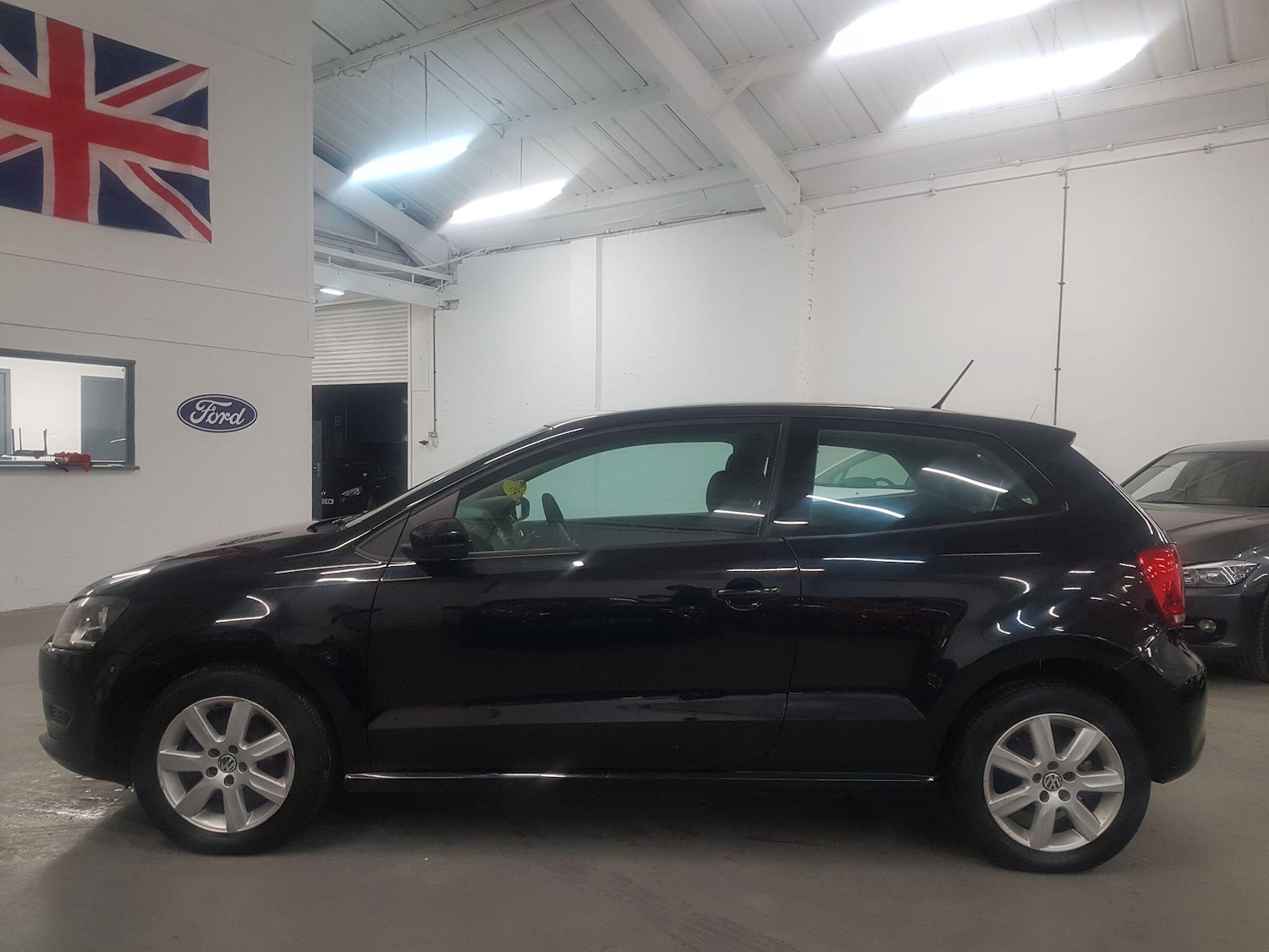 Used Volkswagen Polo 2010 for sale - 77067203: Photo 8