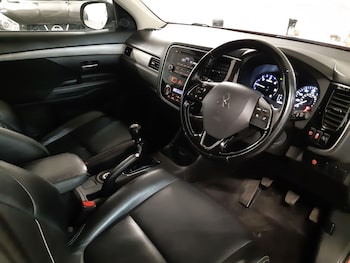 Used Mitsubishi Outlander 2016 for sale - 76632824: Photo