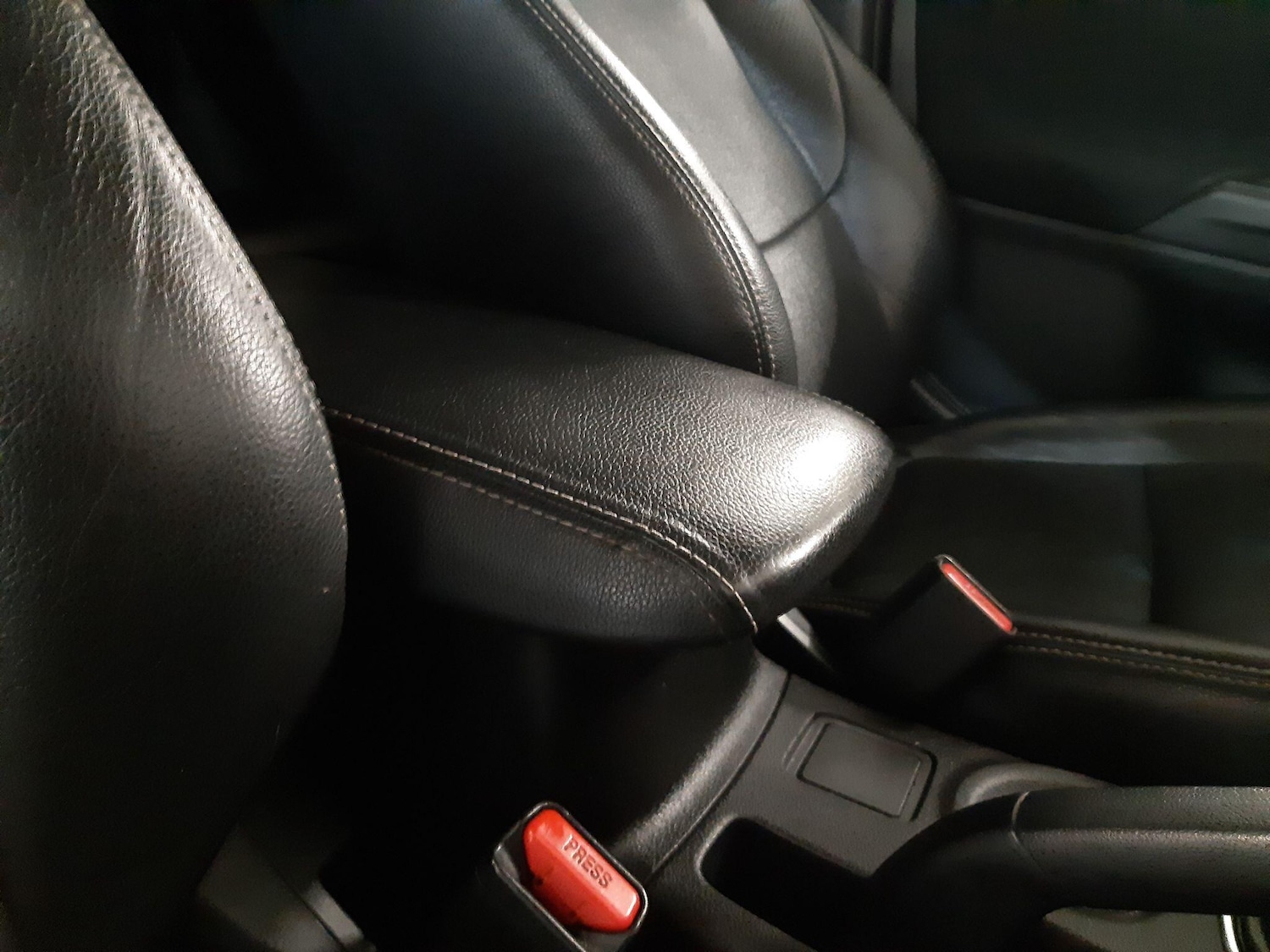 Used Mitsubishi Outlander 2016 for sale - 76632824: Photo 40