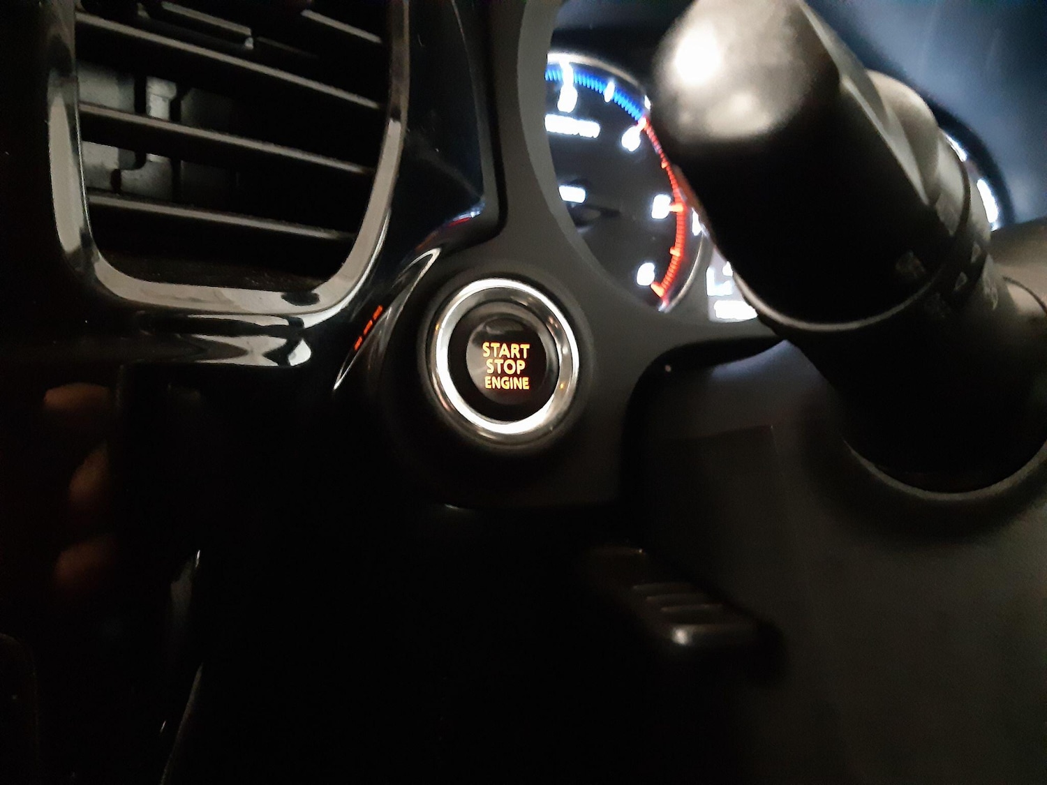 Used Mitsubishi Outlander 2016 for sale - 76632824: Photo 43