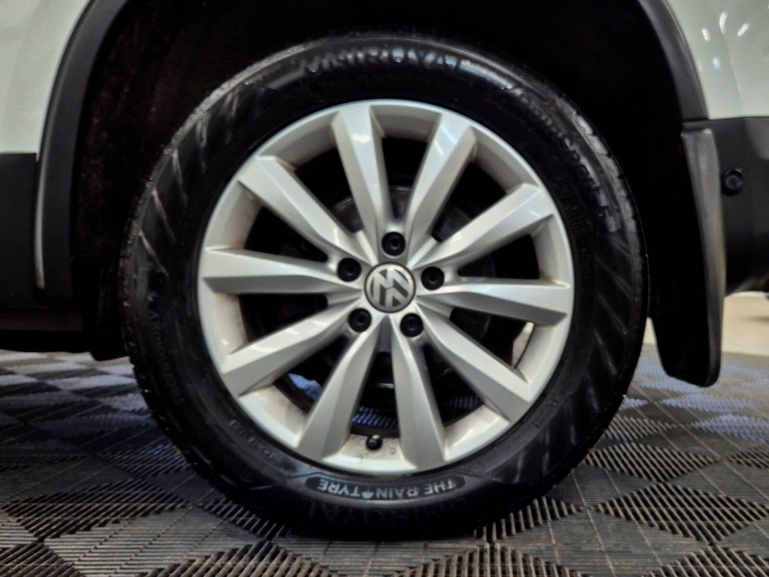 Used Volkswagen Tiguan for sale - 78136156: Photo 28