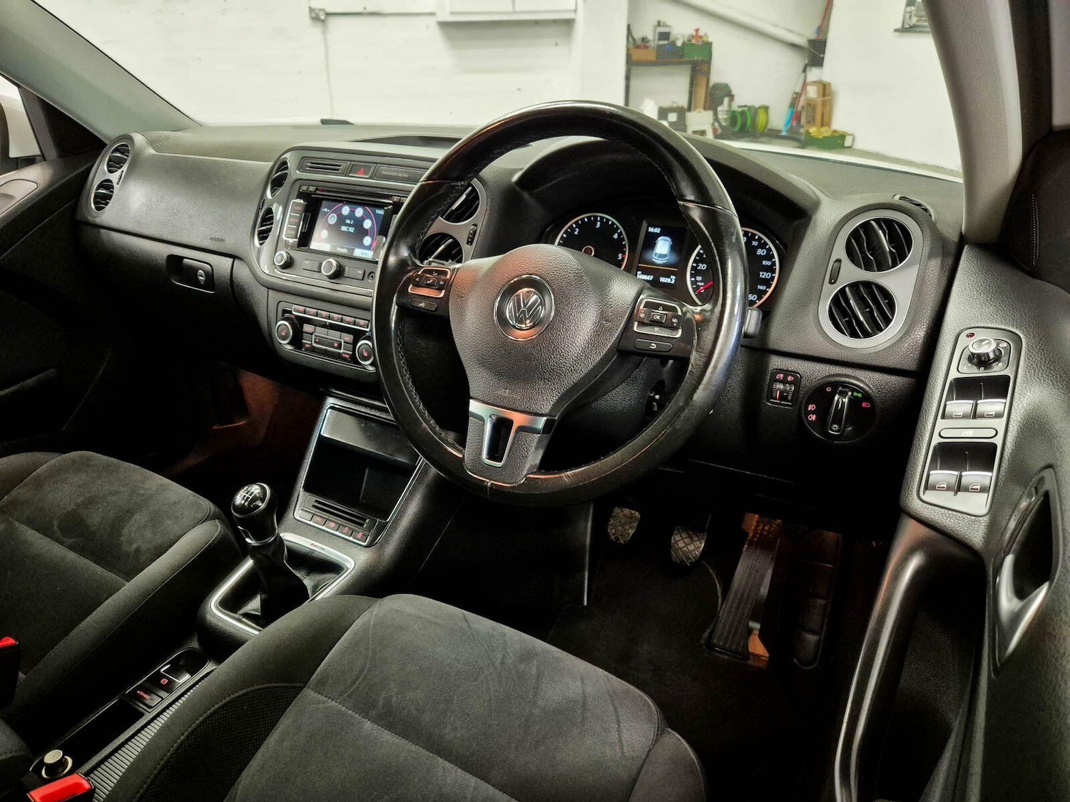 Used Volkswagen Tiguan for sale - 78136156: Photo 34