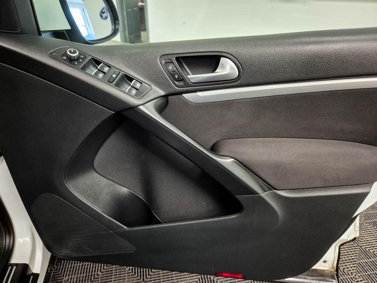 Used Volkswagen Tiguan for sale - 78136156: Photo 43