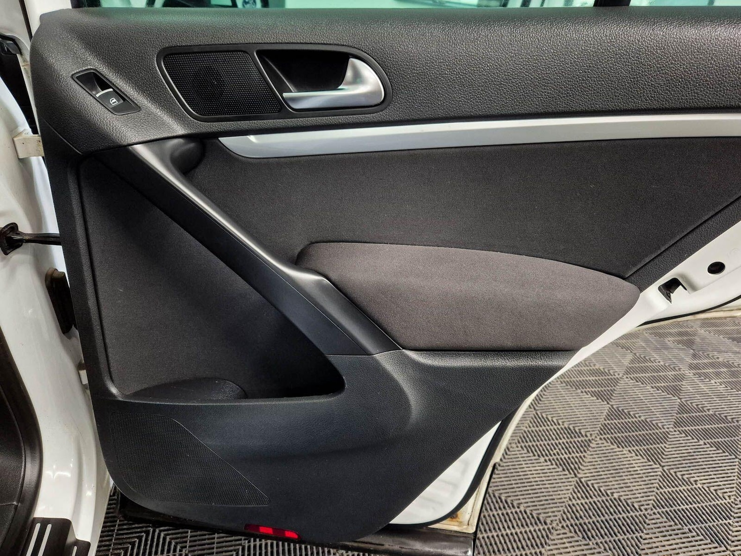 Used Volkswagen Tiguan for sale - 78136156: Photo 52