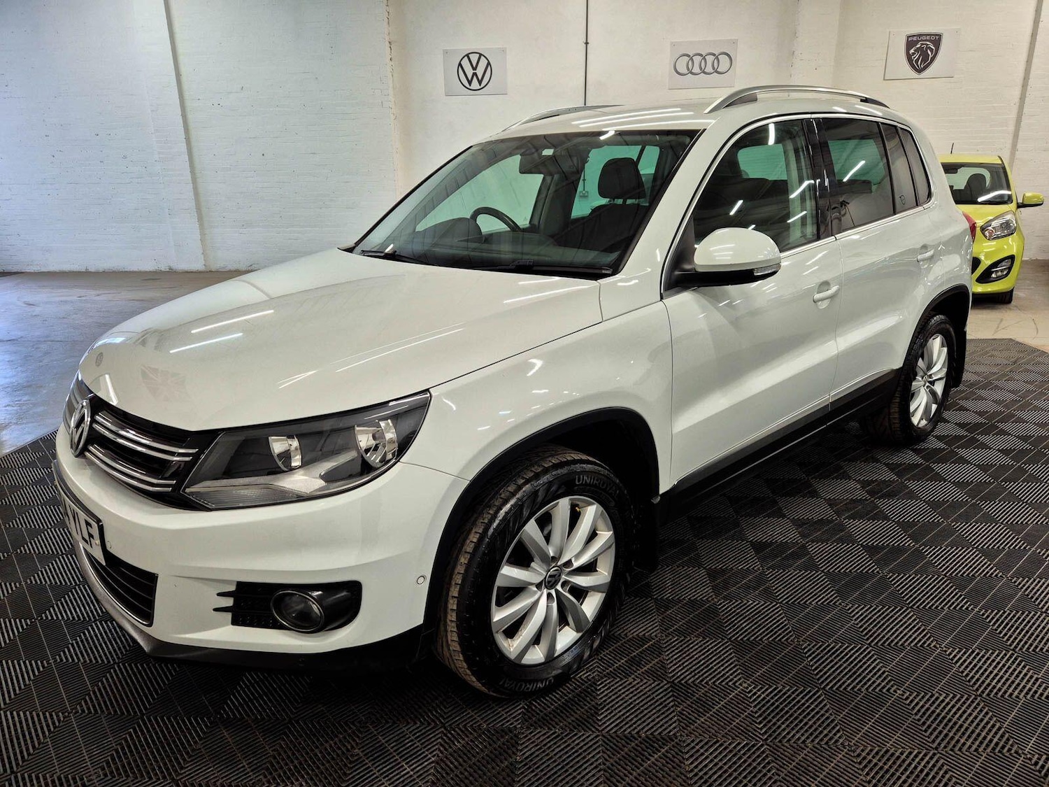 Used Volkswagen Tiguan for sale - 78136156: Photo 6