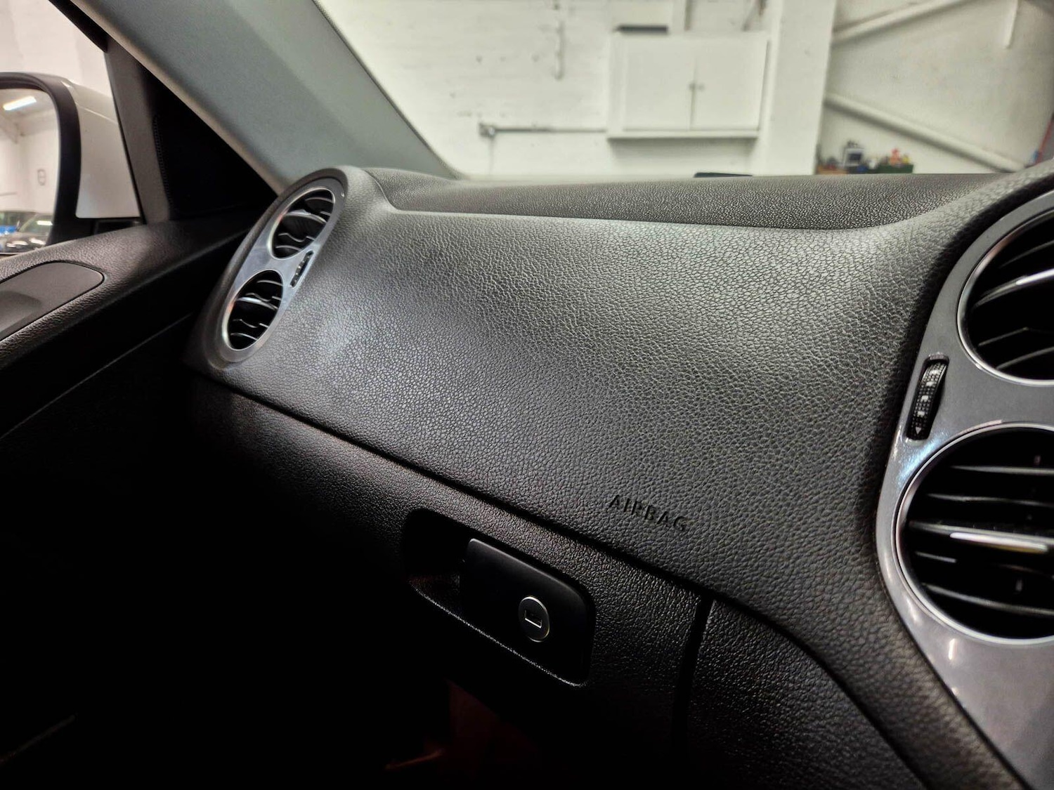 Used Volkswagen Tiguan for sale - 78136156: Photo 60