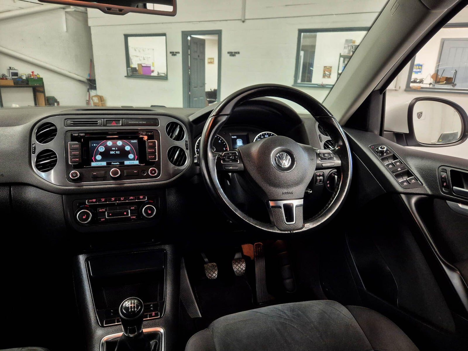 Used Volkswagen Tiguan for sale - 78136156: Photo 62