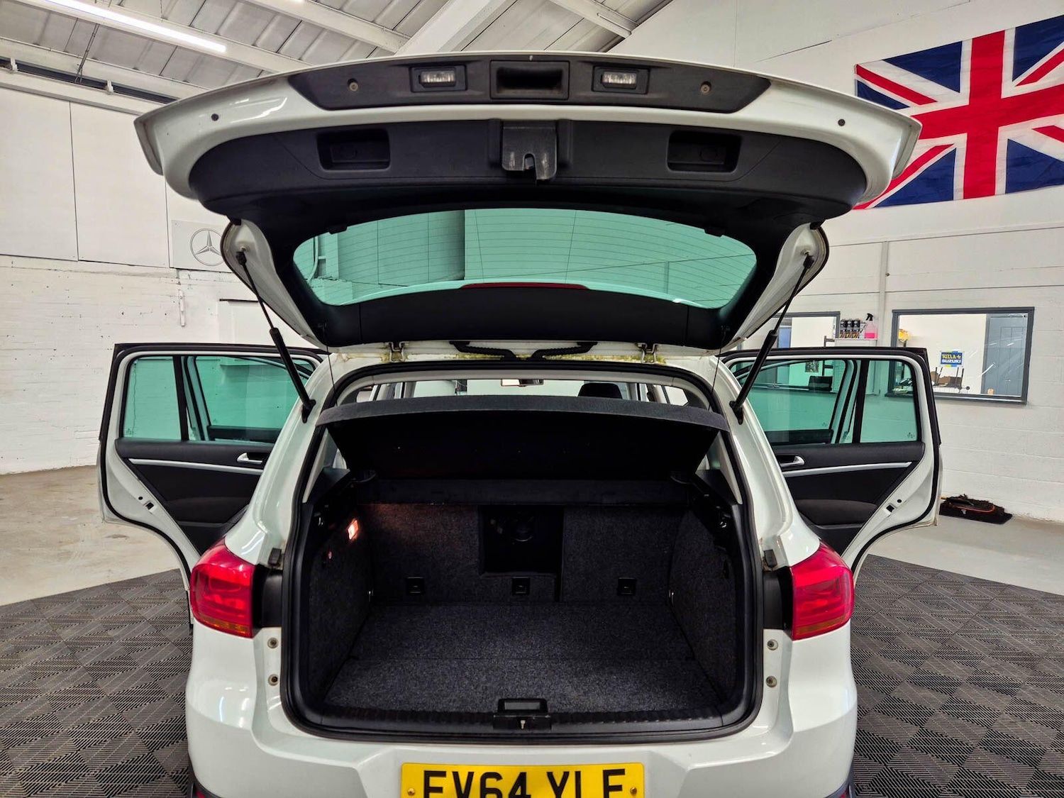 Used Volkswagen Tiguan for sale - 78136156: Photo 87