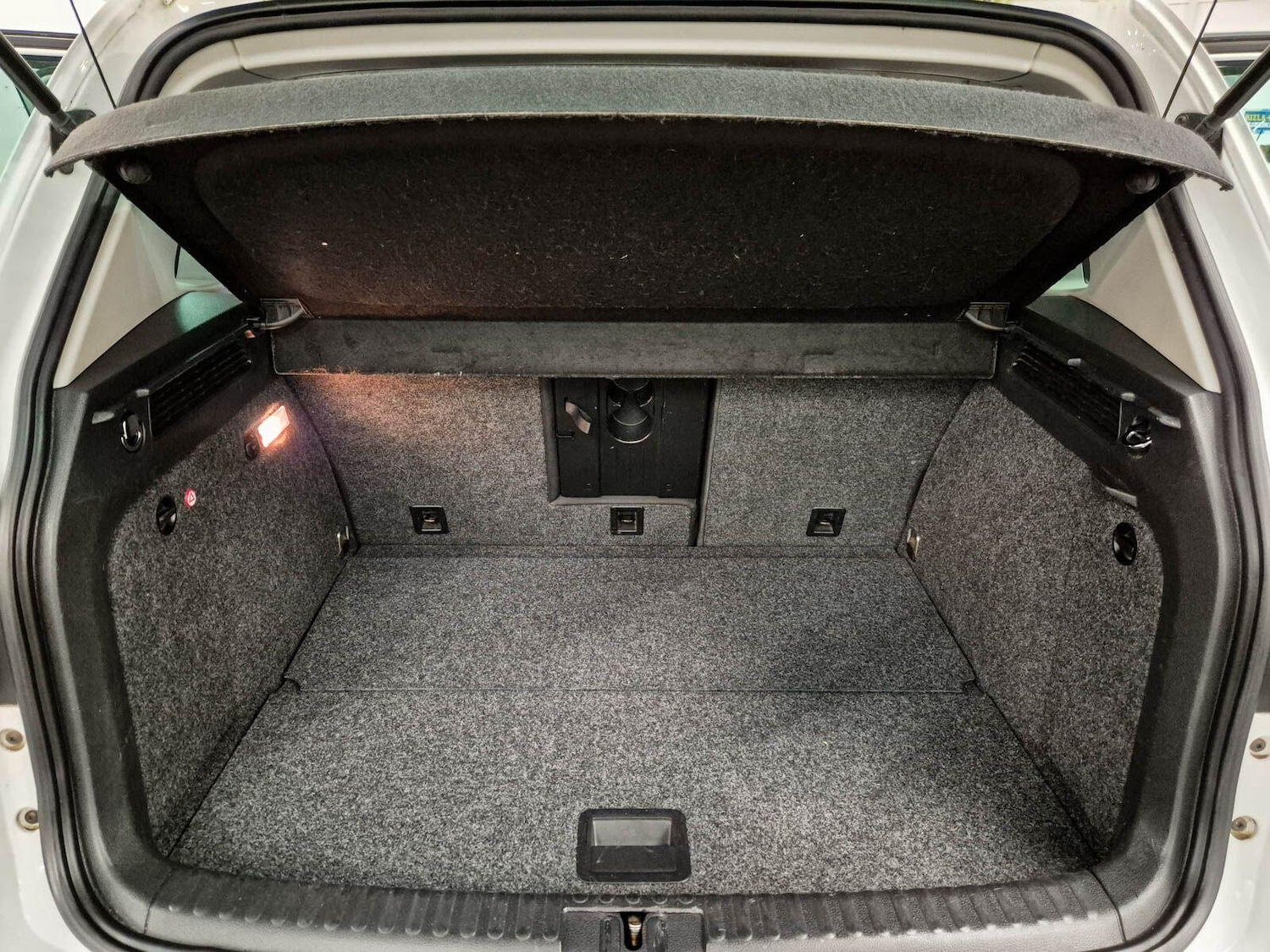 Used Volkswagen Tiguan for sale - 78136156: Photo 89