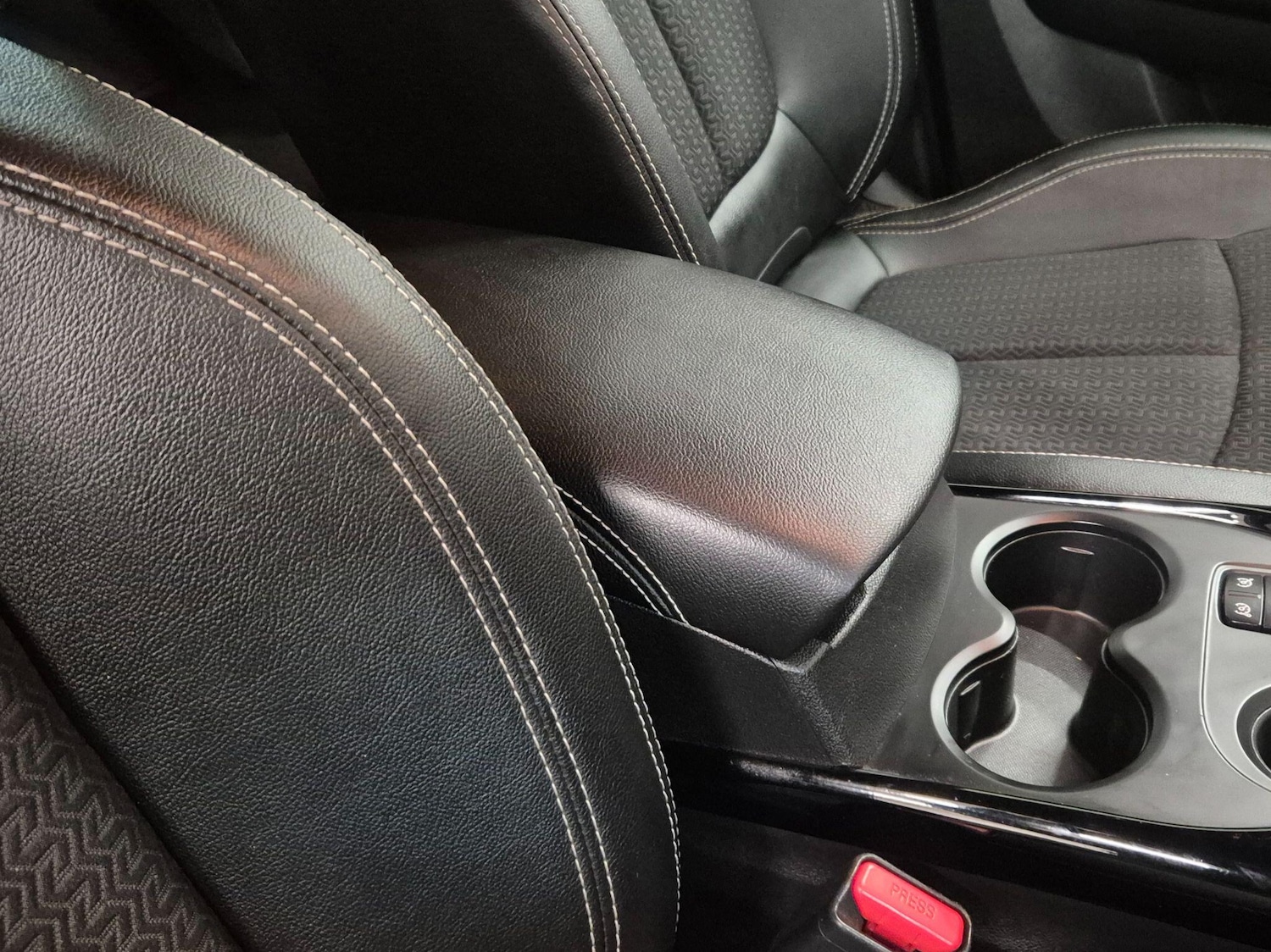 Used Renault Kadjar 2016 for sale - 77163598: Photo 32