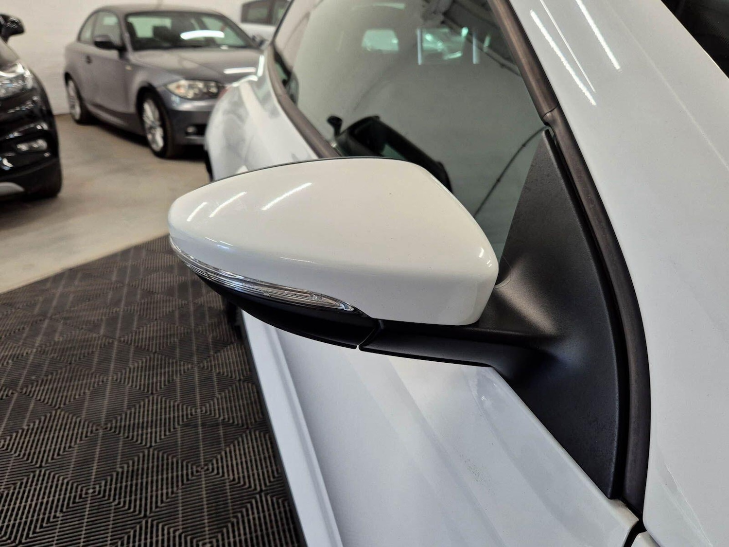 Used Volkswagen Scirocco 2013 for sale - 77839579: Photo 10