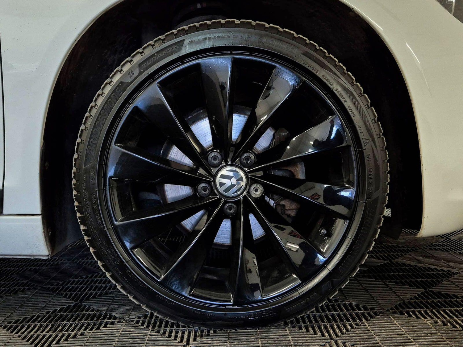 Used Volkswagen Scirocco 2013 for sale - 77839579: Photo 28