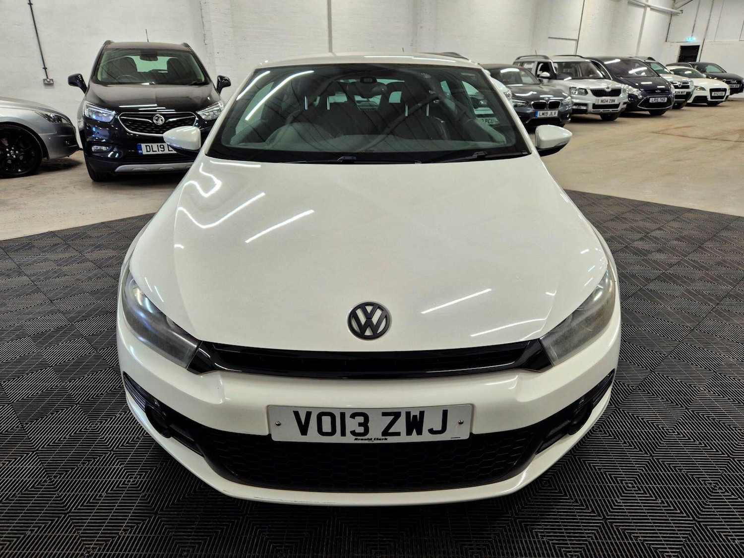 Used Volkswagen Scirocco 2013 for sale - 77839579: Photo 3