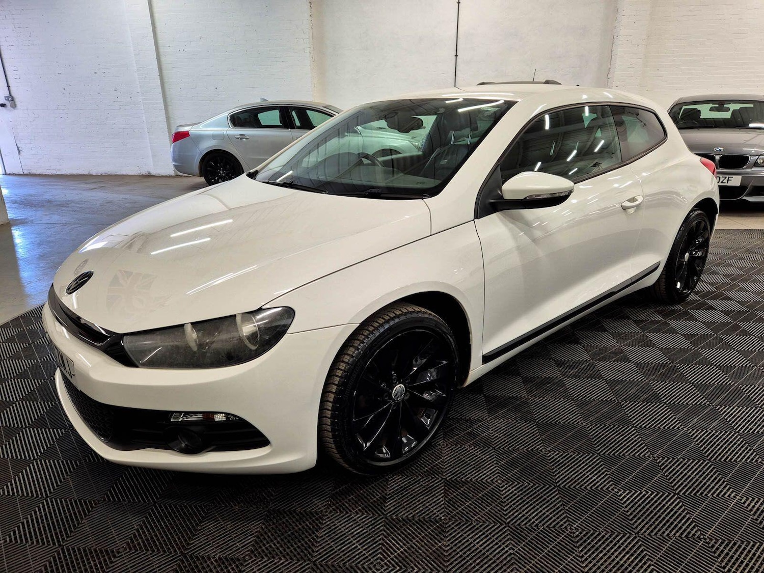 Used Volkswagen Scirocco 2013 for sale - 77839579: Photo 4