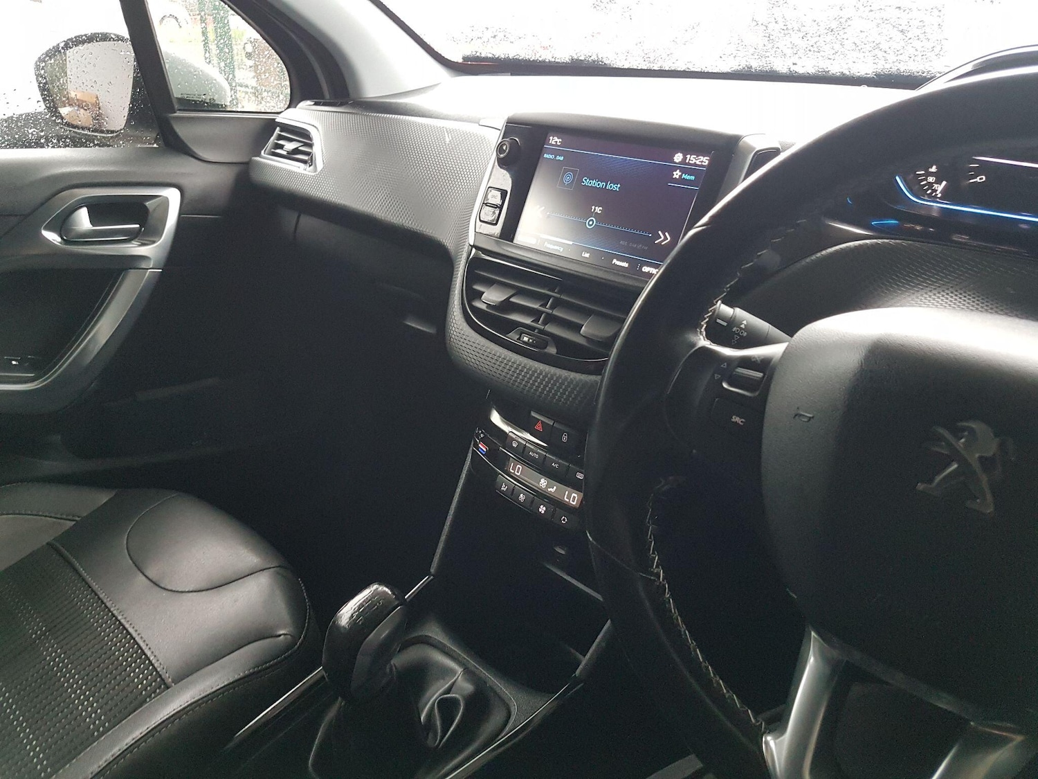 Used Peugeot 2008 2017 for sale - 76539106: Photo 12