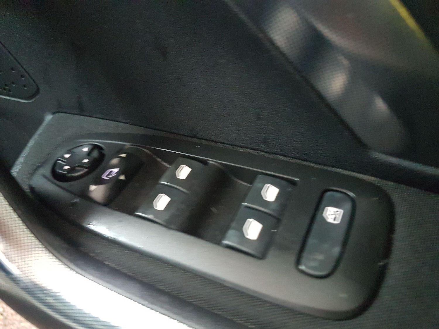 Used Peugeot 2008 2017 for sale - 76539106: Photo 18