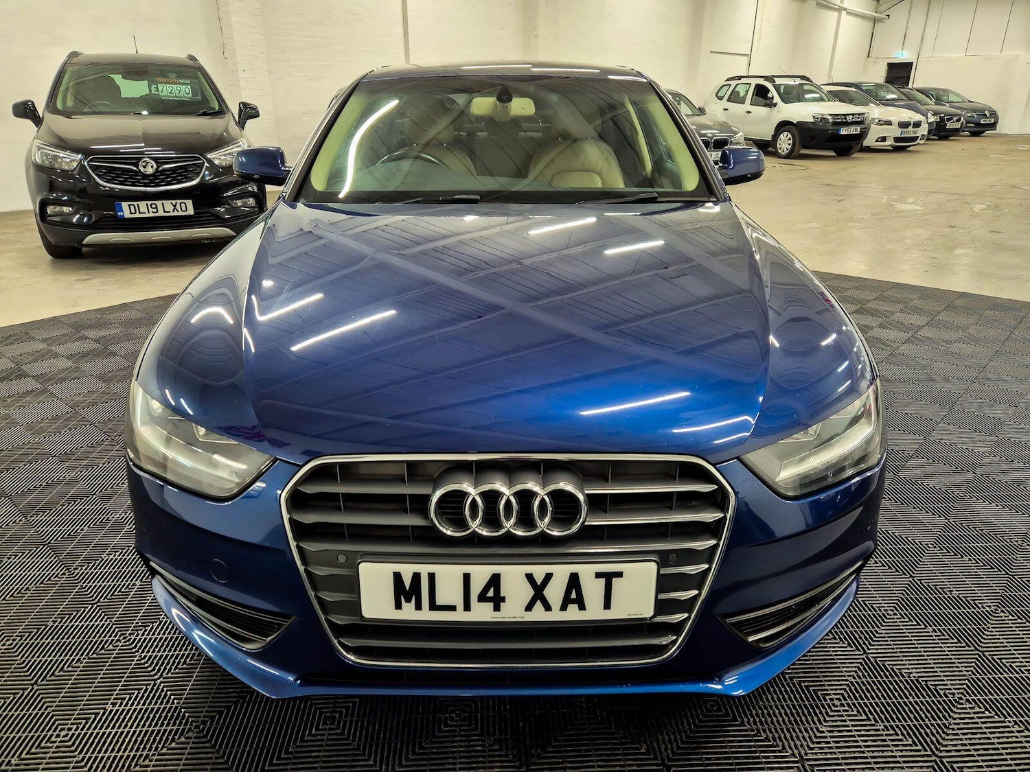 Used Audi A4 2014 for sale - 77478862: Photo 2