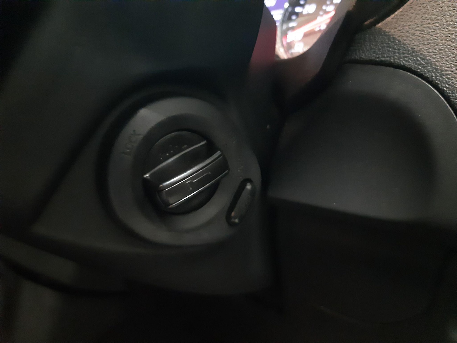 Used Nissan X-Trail 2013 for sale - 76752789: Photo 48