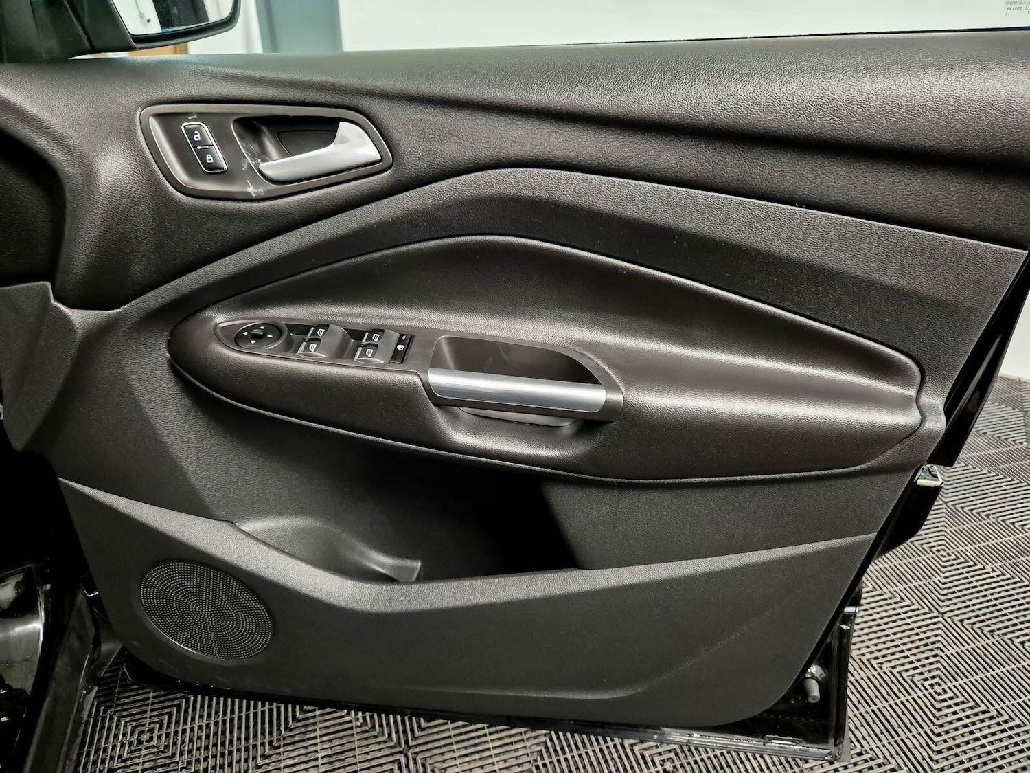 Used Ford Kuga 2015 for sale - 77411403: Photo 43